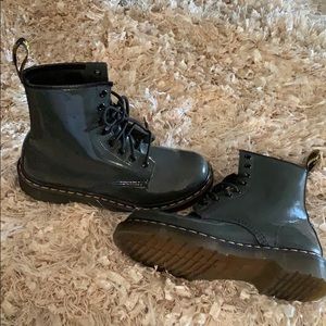 Pre-owed• Dr. Martens• Women’s Boots